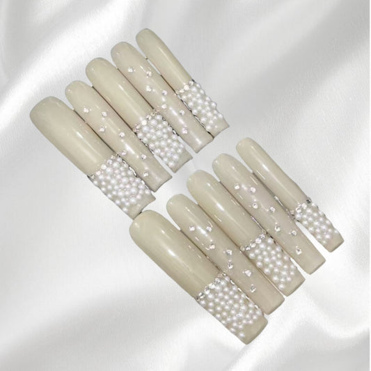 Elegant Pearl Press-On Nails Glamorous Bridal and Party Wearable Nails