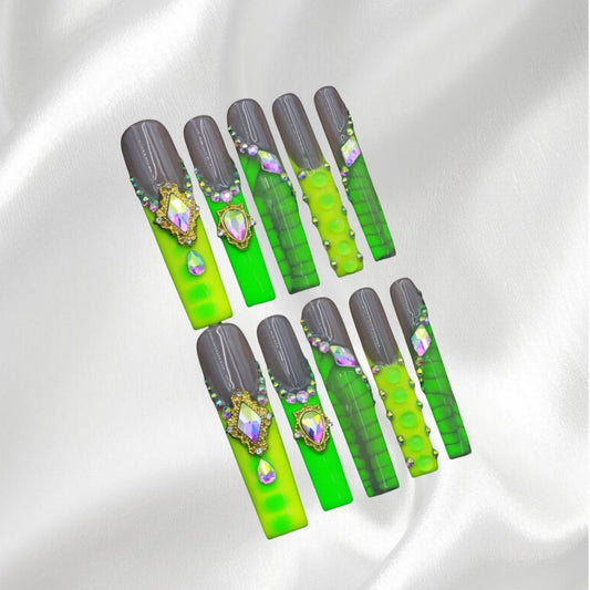 Snake-Patterned Gem Fluorescent Green Personalized Long Square Wearable Nails